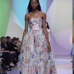 Elie Saab Yarn Embroidered Midi Evening Gown 42 FR Size 10 US